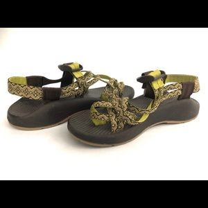 Women’s Green Chacos size 6